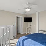 Edgewater 1210-1