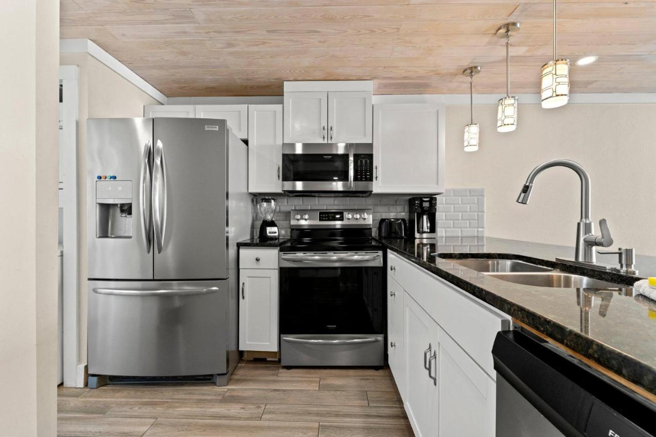 Edgewater 1210-1 Holiday home *