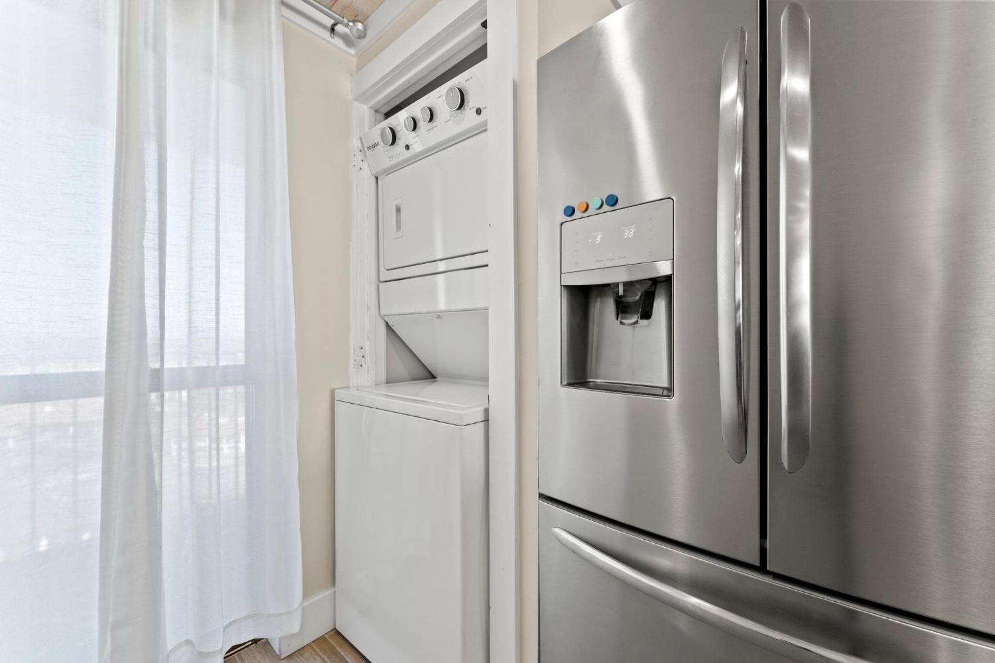 Edgewater 1210-1 *